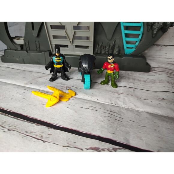 Fisher-Price Imaginext Batman Batcave Playset DC Super Friends Bat Cave Toy Set - Picture 2 of 9